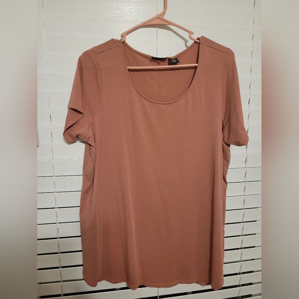 Tahari Women's Short Sleeve Top in Blush